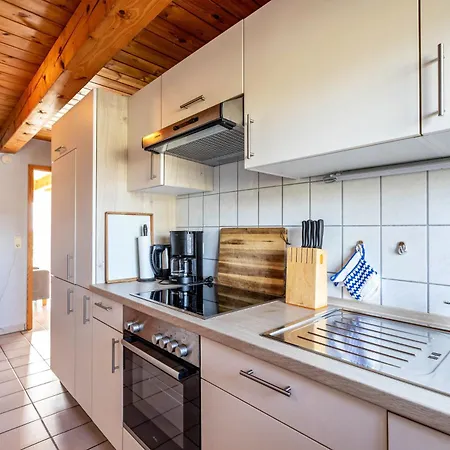 Schipp Landen Lisa *